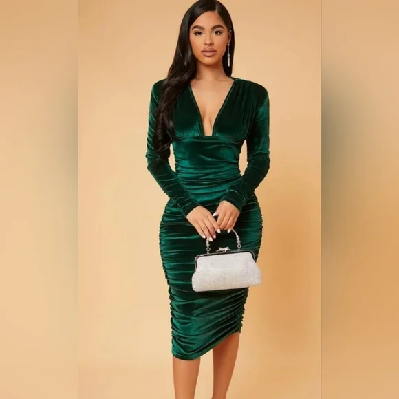 emerald green velvet dress TH&TH Celeste Velvet Bridesmaid Dress In Forest Green